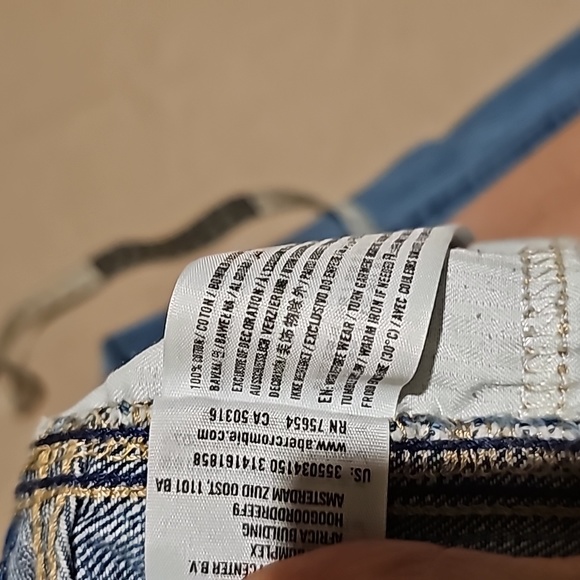 AWRS8ME HOLLISTER DISTRESSED MID RISE BUTTON FLY MOM JEANS - Picture 9 of 11